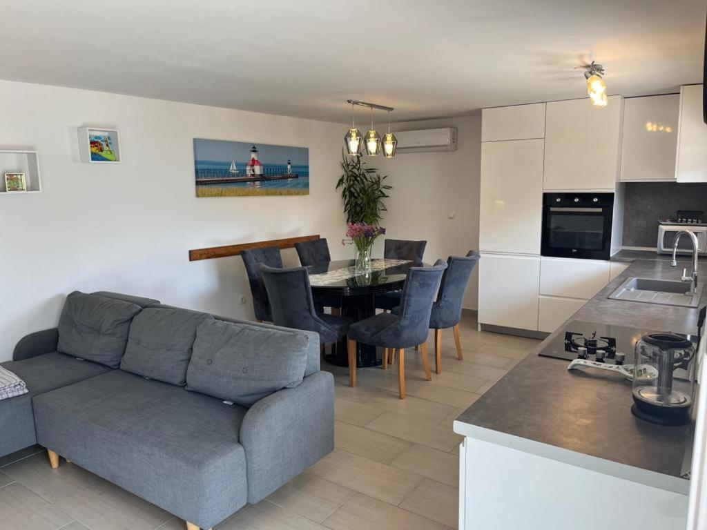 Apartment Verica In Duce - 20 Meters From The Beach ดูกีรัท ภายนอก รูปภาพ