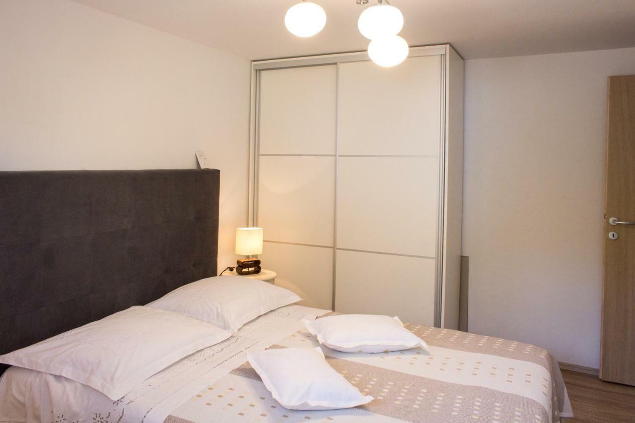 Apartment Verica In Duce - 20 Meters From The Beach ดูกีรัท ภายนอก รูปภาพ